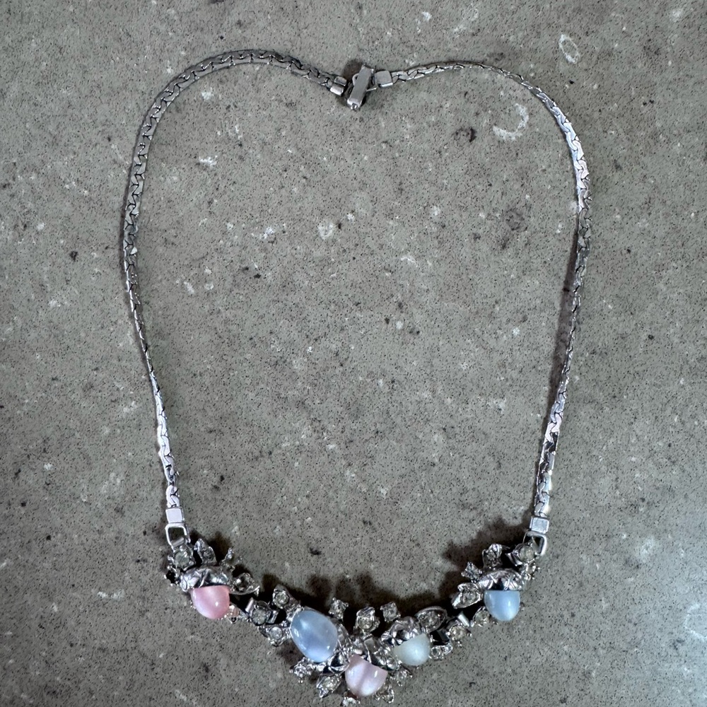 Vintage Necklace Collection - Picture 9 of 11